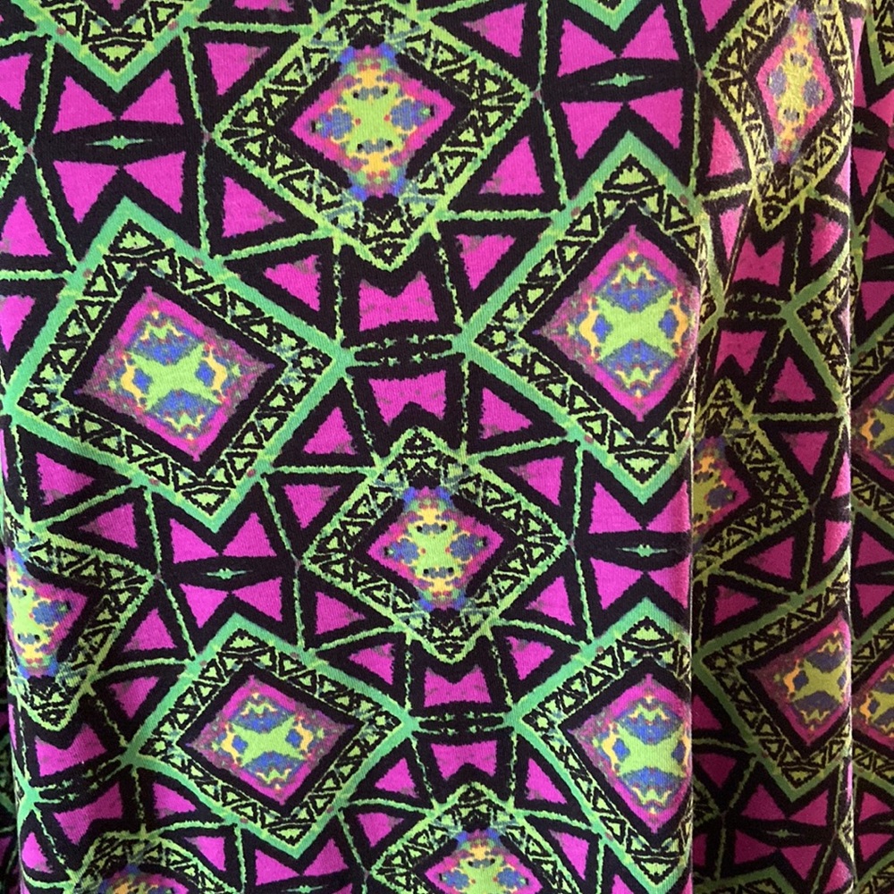 Gorgeous lularoe Lynnae. Size 2X - Picture 2 of 4
